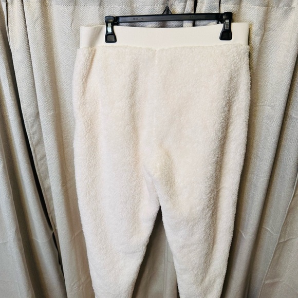 Denim & Co Cream Faux Fur Lounge Pants with Relaxed Fit Medium - Picture 8 of 9